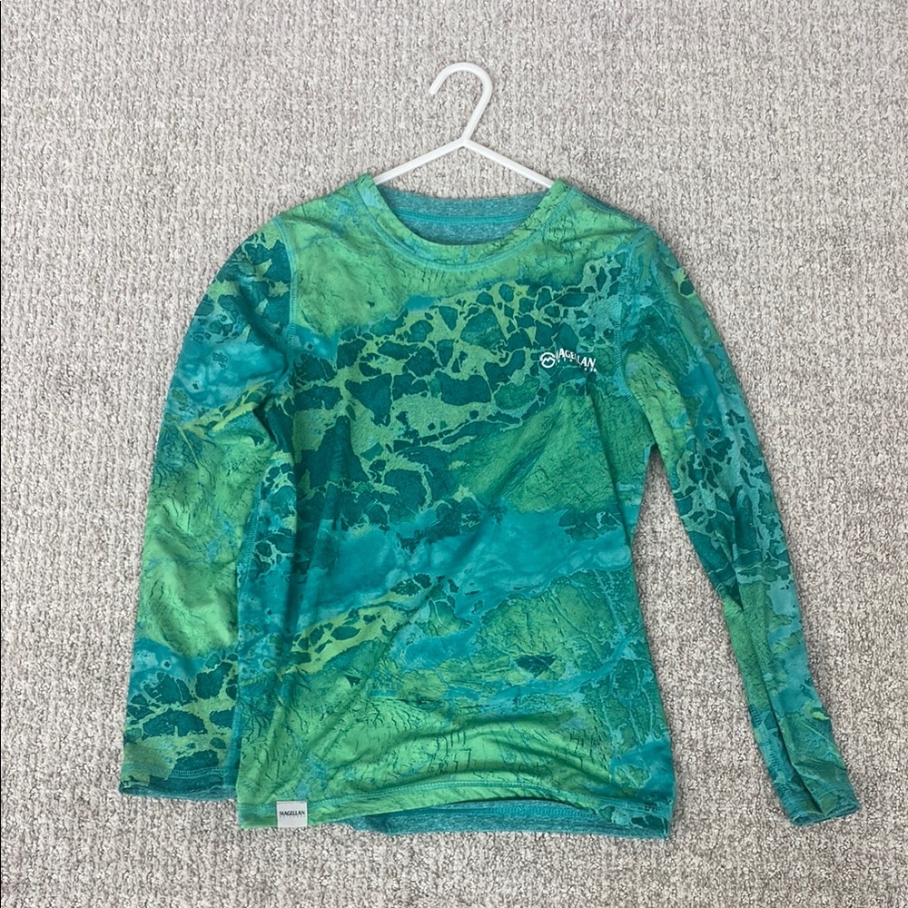 Size Small Magellan Outdoors Long Sleeve Realtree Fish Fishing Shirt Athletic